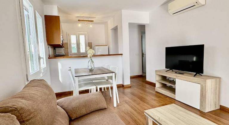 Fully equipped wonderful house with barbecue, garden & private pool | Beach nearby | Pet-friendly — photo 2