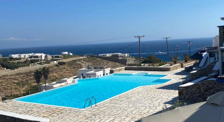 Family-oriented wonderful apartment with pool, yard & patio | Next to the beach | Dogs allowed in Mykonos