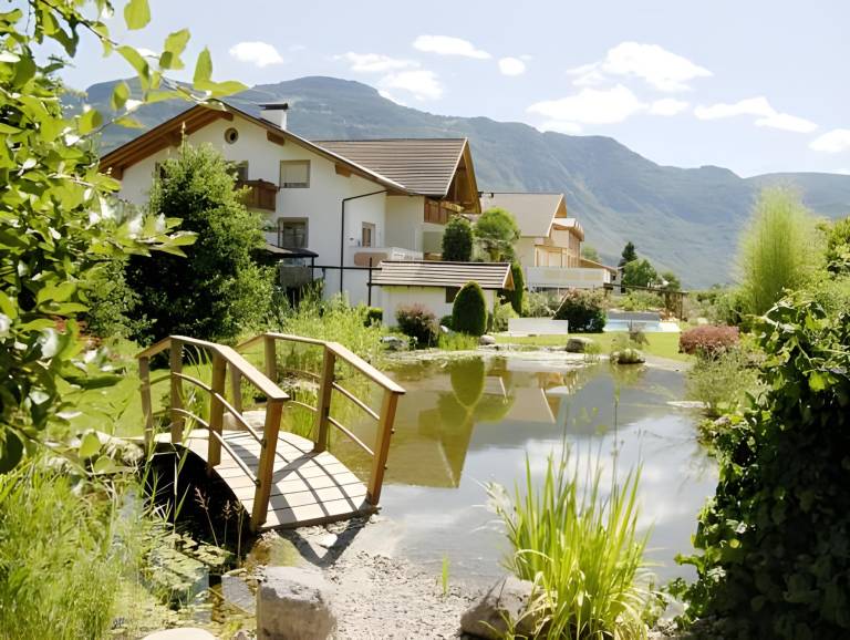 Hotel Tiefenbrunn Gardensuites & Breakfast in Lana