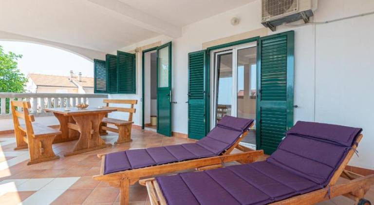 Serviced apartment with BBQ & patio | Good for workation | Pets are welcome — photo 4