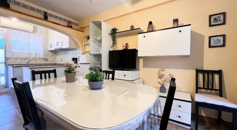 Holiday apartment with 3 rooms for 6 persons — photo 2
