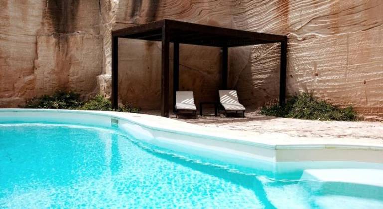Vacation home with pool in Favignana