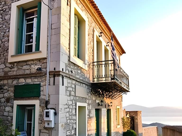 Gerofotis Traditional Guesthouse est 1892 - Close to Aigio, Akoli, Selianitika in Aigialeia