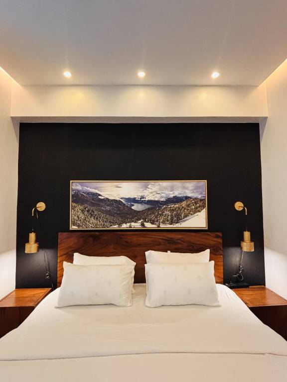 Children-friendly dedicated room with pool | Pool view | Dogs allowed in Iloilo