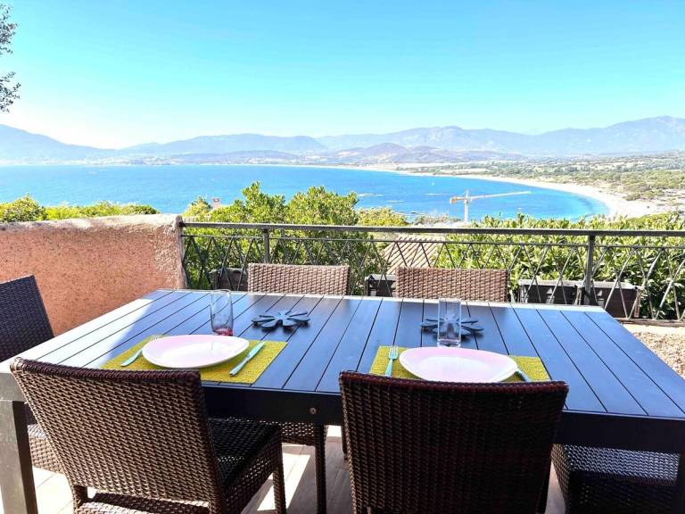 Vacation home with barbecue & garden — photo 3