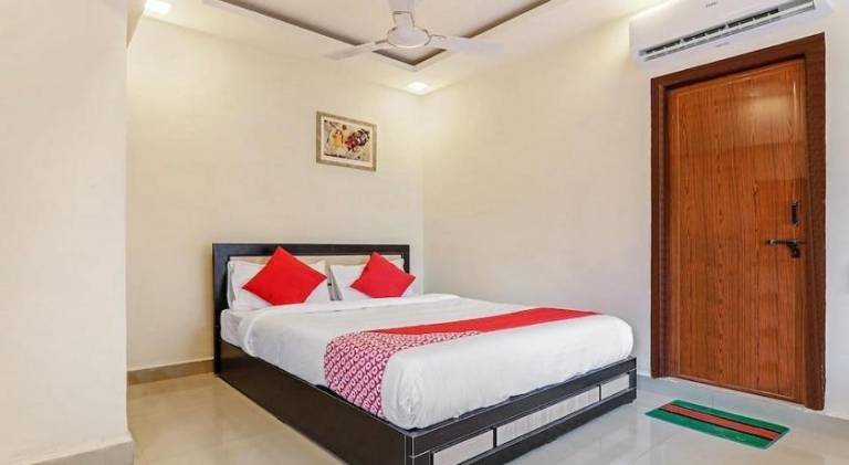 OYO KINGS HOTEL — photo 2