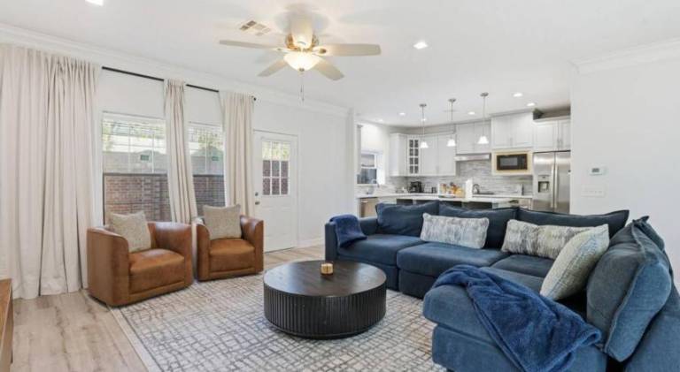 Fully equipped house with yard | Suitable for remote work | Pets allowed in Stafford, TX