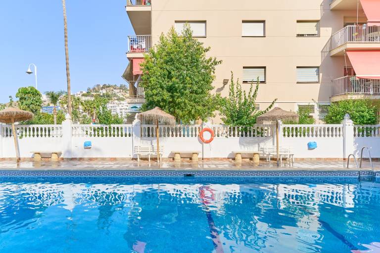 Apartment 'Aurora Mar Del Sol' with Sea View, Shared Pool and Wi-Fi — photo 2