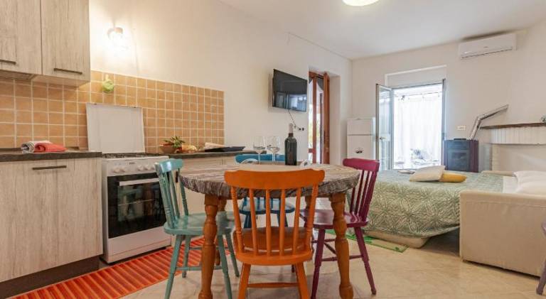 House with 1 room for 5 persons — photo 3