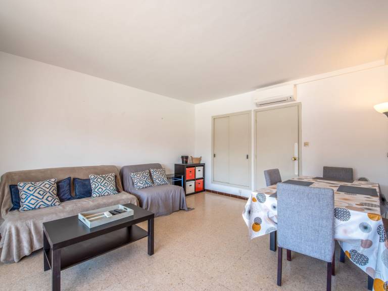 Apartment with BBQ & terrace — photo 3