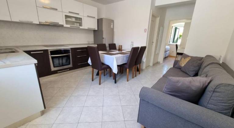Nice holiday apartment with patio & grill | Perfect for remote work | Pets allowed — photo 4