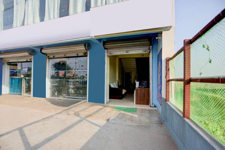 Hotel O Ravi Talkies Bypass Formerly Anand Palace