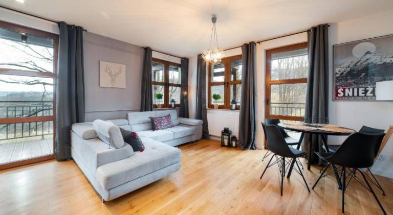 Holiday apartment with 3 rooms for 6 persons in Karpacz