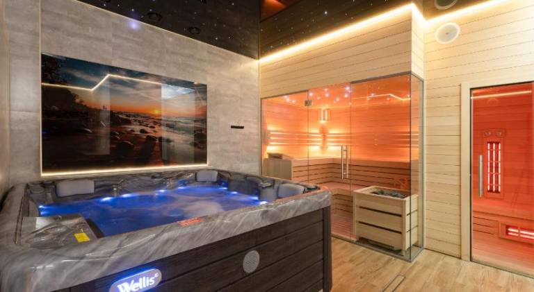 House with hot tub in Wladyslawowo