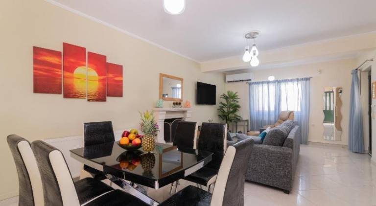 Fully equipped lovely villa with BBQ, patio & private pool | Pets allowed — photo 4