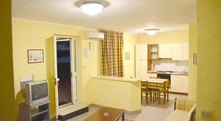 Holiday apartment with terrace — photo 2