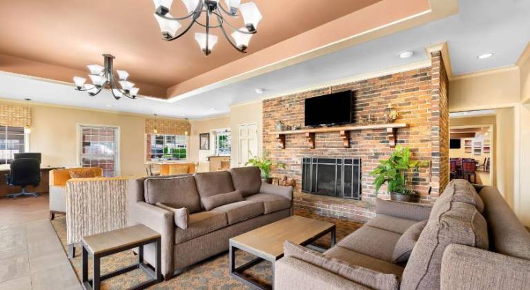 Best Western Coach House — photo 5