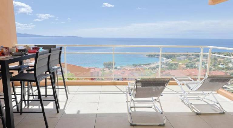 Holiday apartment with patio in Ajaccio