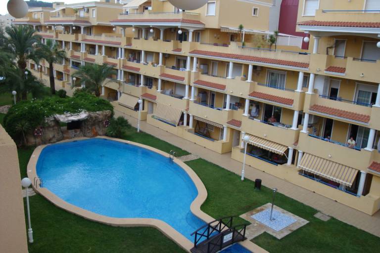 Rental apartment with garden, terrace & pool | Mountain view in Denia
