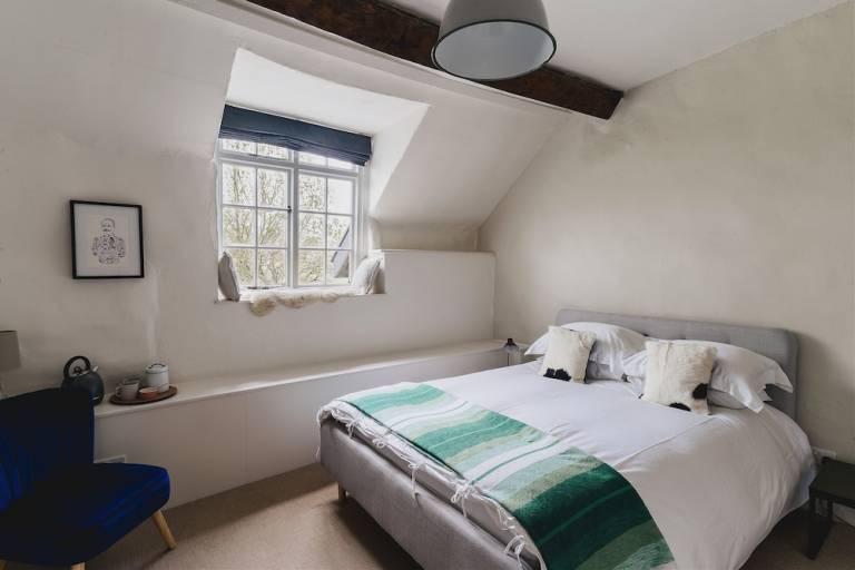 Accommodation  Holcombe Burnell