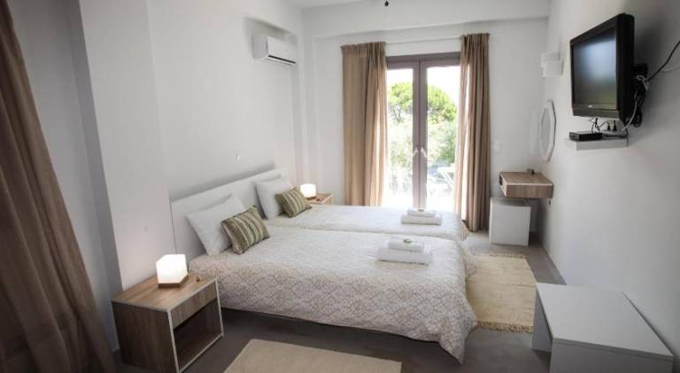 Fully equipped beautiful villa with garden, barbeque & terrace | Beach nearby | Suitable for remote work | Pet-friendly — photo 2