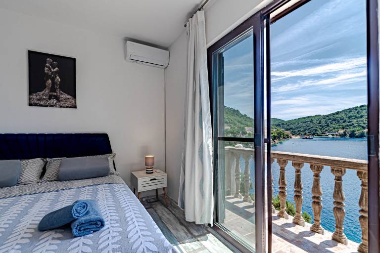 Apartma Skrivena Luka