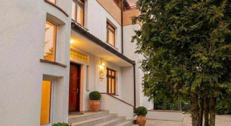 Serenity Apartments and Studios in Constanta