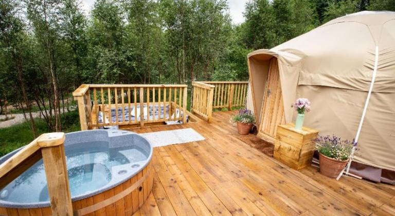Lodge with terrace, garden & grill — photo 4