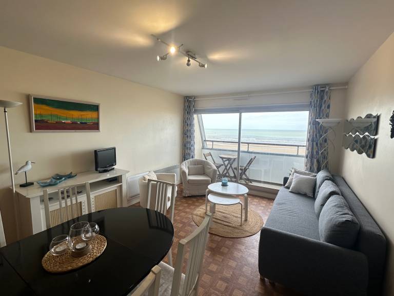 Rental apartment with 2 rooms for 4 persons in Cabourg
