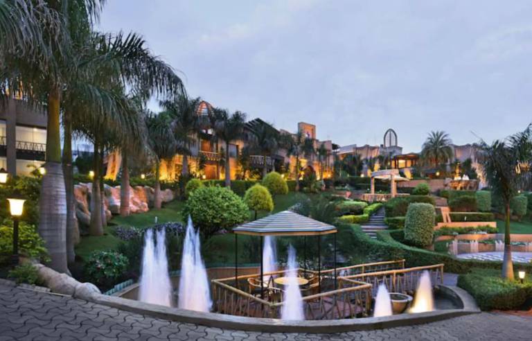 Resort  Pimpri-Chinchwad