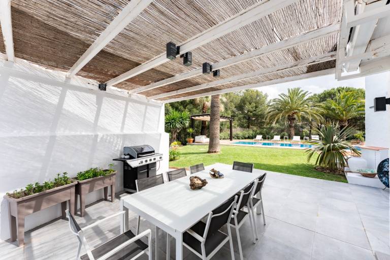 Villa with private pool, terrace & barbecue | Garden view — photo 2