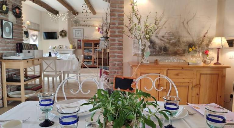 Farm with yard, terrace & jacuzzi | Pets are welcome — photo 3