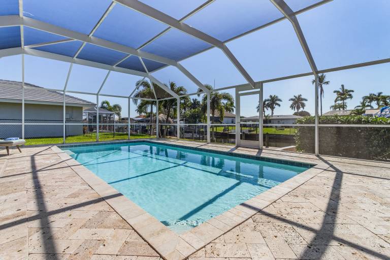 Gulf Access, Kayak, Paddle Board, Heated Saltwater Pool and Dolphins! - Villa Delfin- Roelens — photo 2