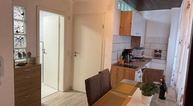 Rental apartment with patio — photo 5