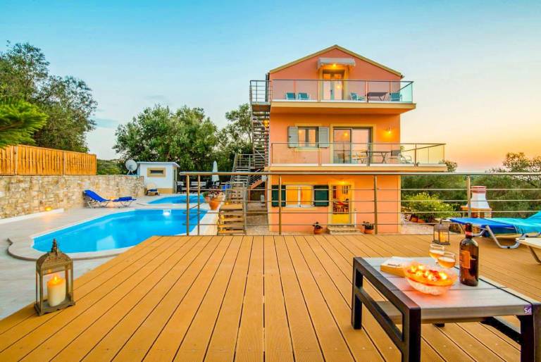 Villa Paxos