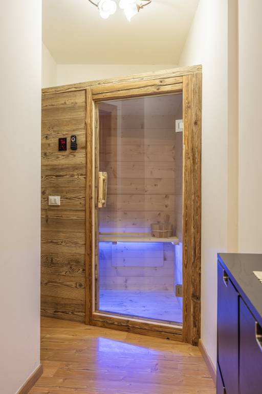Child-friendly apartment with hot tub, sauna & patio | Mountain view | Pet-friendly — photo 3