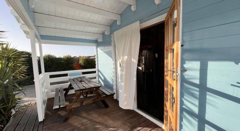 Vacation home with garden, grill & patio — photo 3