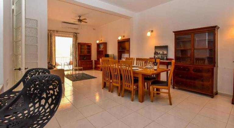 Holiday apartment | Beach nearby | Dogs allowed in St. Julian's