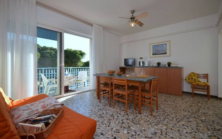 Holiday apartment with terrace | Water view — photo 4