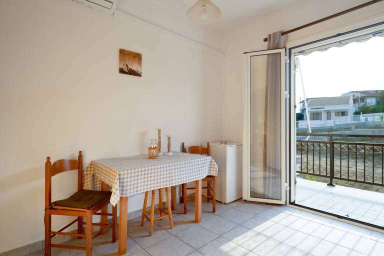 Apartment 'Anna's House 4 Lixouri Kefalonia' with Sea View and Air Conditioning — photo 3