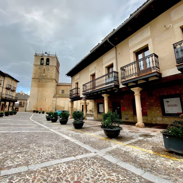 Apartment 'La Casa De Paloma En La Plaza' with Balcony and Wi-Fi — photo 5