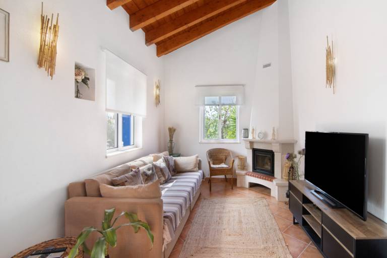 Country House 'Casa Da Eira - Quinta Do Mestre' with Private Terrace, Wi-Fi and Air Conditioning — photo 4