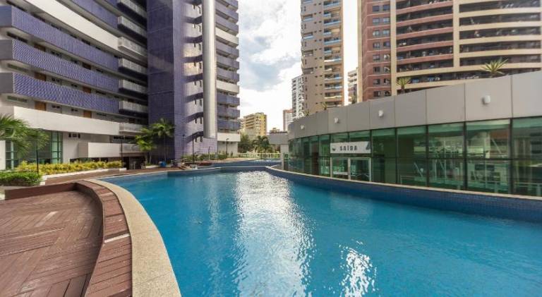 Apartment with jacuzzi & pool — photo 3