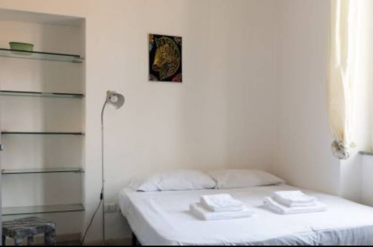 Holiday apartment with yard — photo 3
