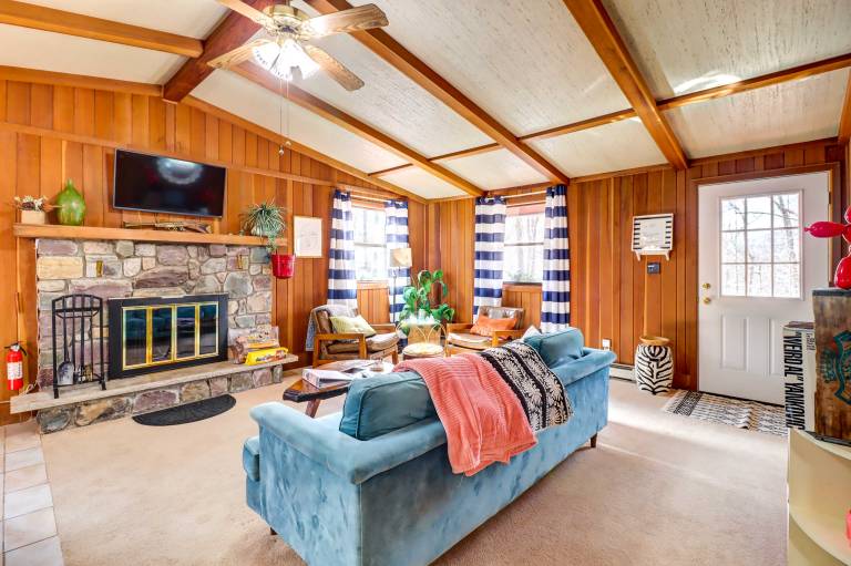 Pet-Friendly Home w/ Deck at Big Bass Lake! — photo 5