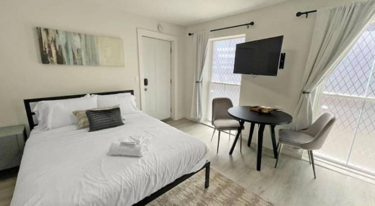 Cute Microapartment Walkable to Everything — photo 5