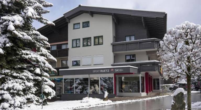 Holiday apartment with 3 rooms for 8 persons in Kitzbuhel