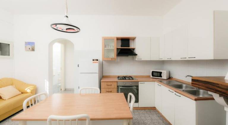 Charming house with barbeque & yard | Pet-friendly — photo 4