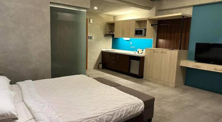Beautiful serviced apartment with jacuzzi & terrace | Pets are welcome — photo 2