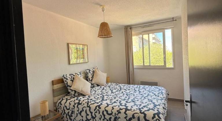 Charmant appartement moderne avec place de parking privative in Marseille